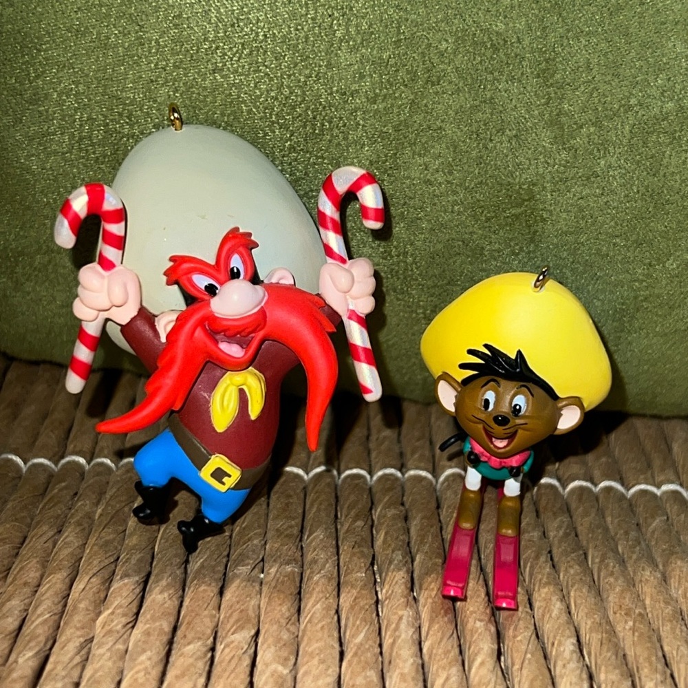 Vintage 1994 Hallmark Ornaments - Yosemite Sam & Speedy Gonzalez -EC No Box
